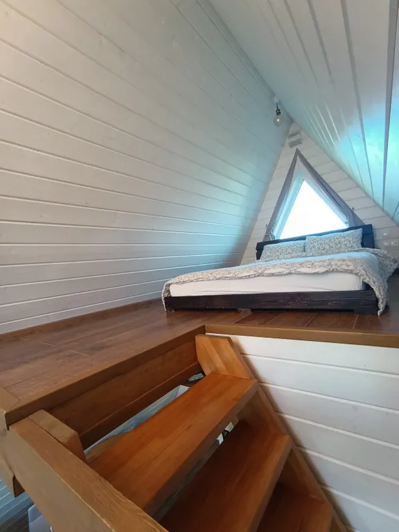 A-frame домик у леса