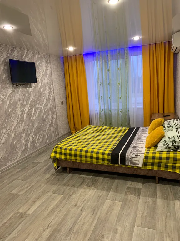 Квартира В центре города уютные апартаменты у Волгамолла — аренда посуточно в Волжский