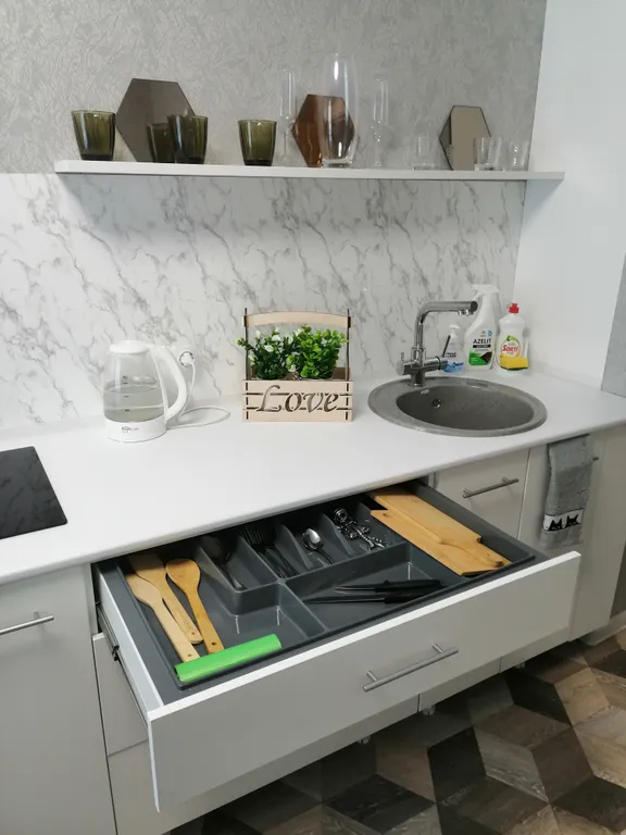 Большая  однокомнатная, квартира  51 кв. м