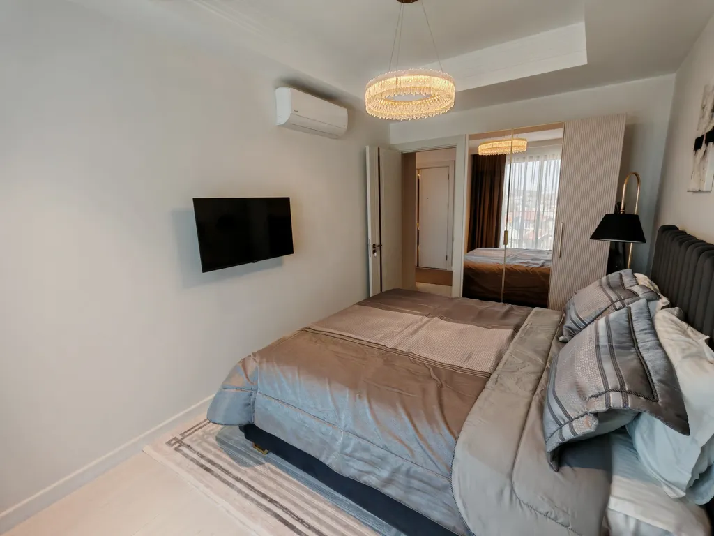 Квартира в Azura World c видом на бассейн и аквапарком