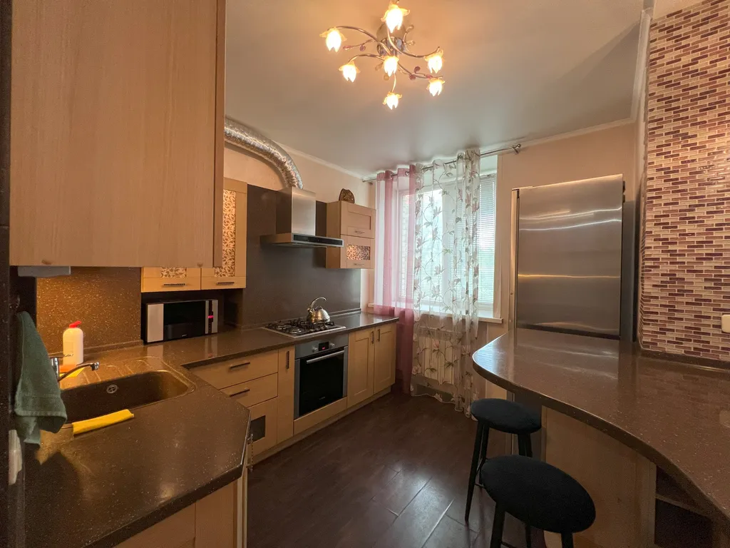 Красивая квартира на набережной