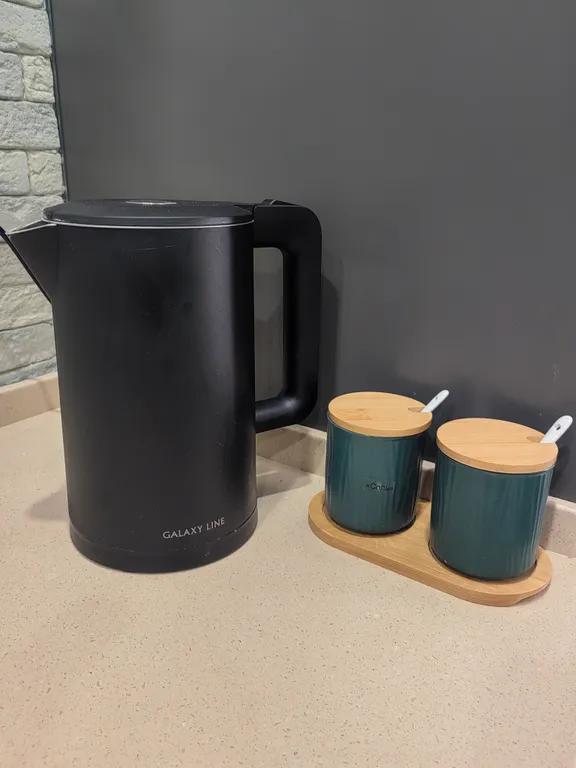 3 комнатная квартира на Обороне на 20-м этаже