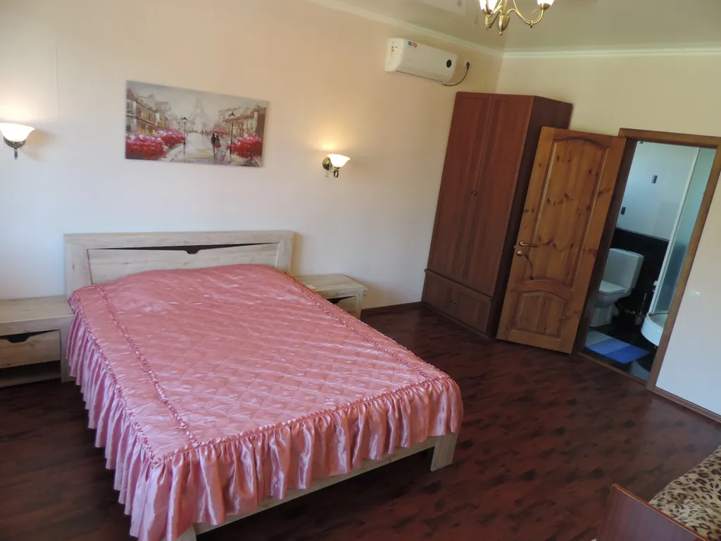 Дом возле Кипарисового озера