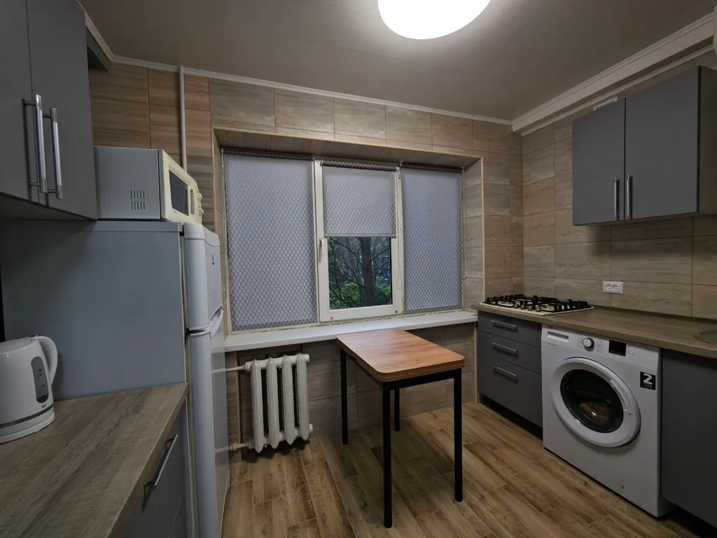 Шикарная квартира на набережной новый ремонт и водой — аренда посуточно в Донецк