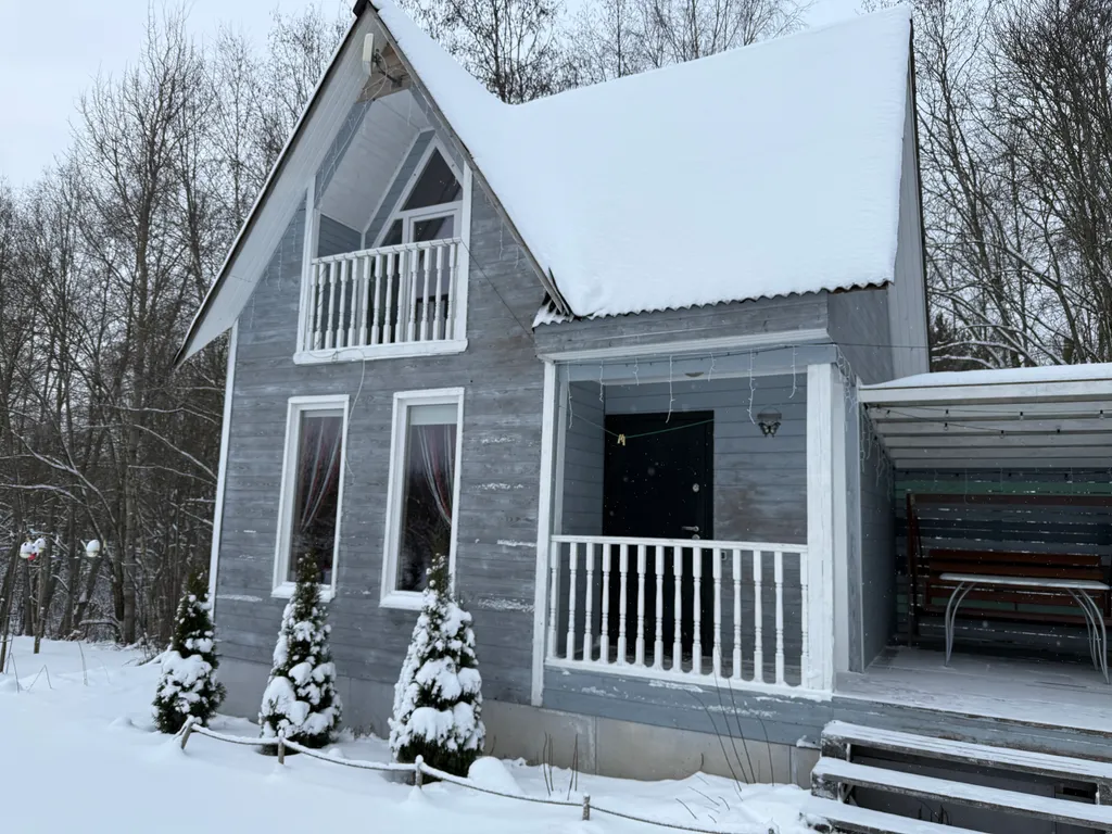 Уютный уголок с видом на горнолыжные трассы