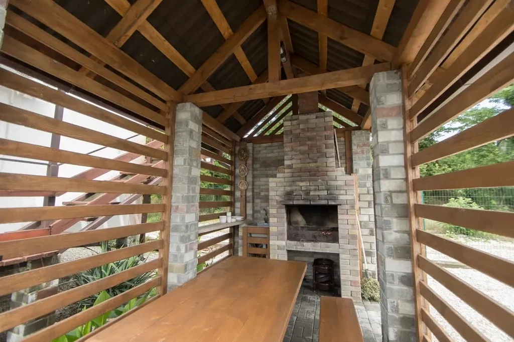 Дом-коттедж на берегу моря Изумрудный берег