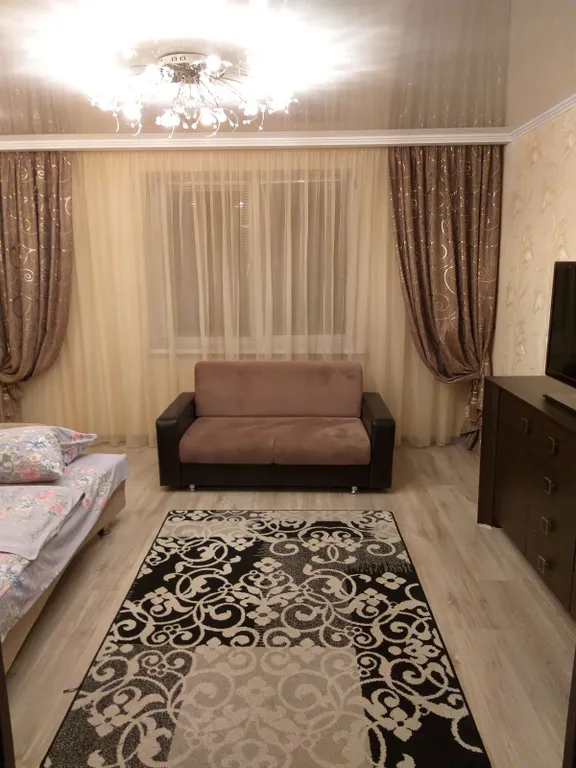 Квартира с евроремонтом напротив футбольной академии