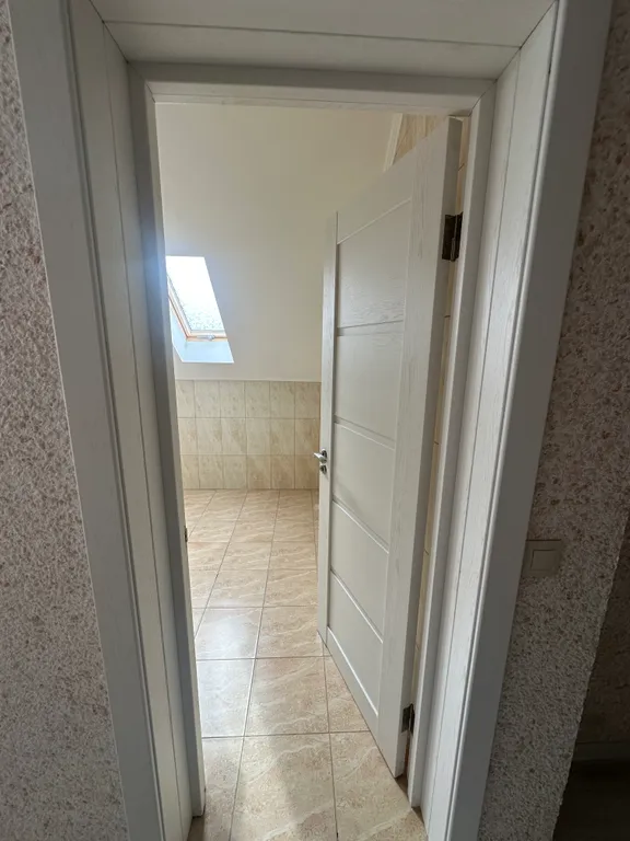 Двухэтажный гоcтeвой дoм в живoписном местe