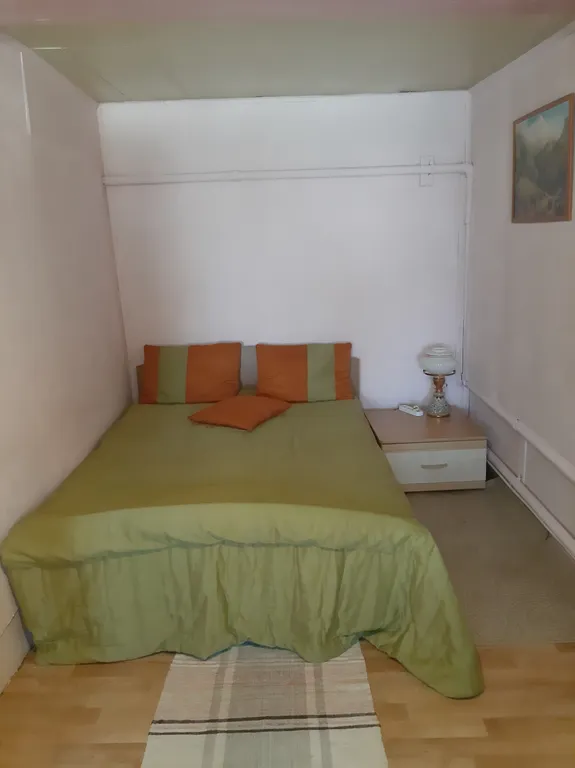 Уютный деревенский домик у озера