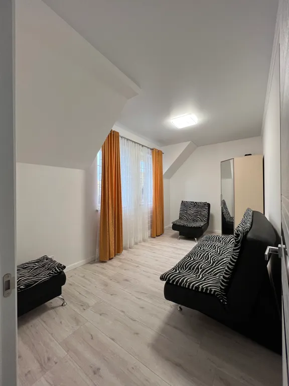 4-комнатный Дом