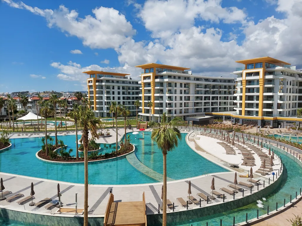 Квартира 1+1 в Azura World c видом на бассейн и аквапарком