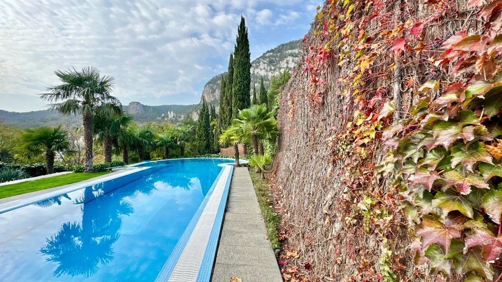 Коттедж Вилла возле Царской тропы в Нижней Ореанде — Ореанда