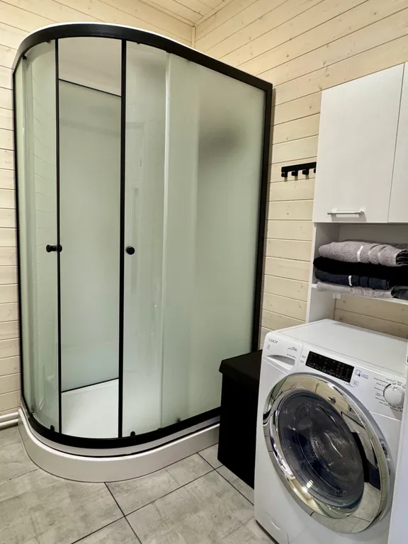 Коттедж у озера