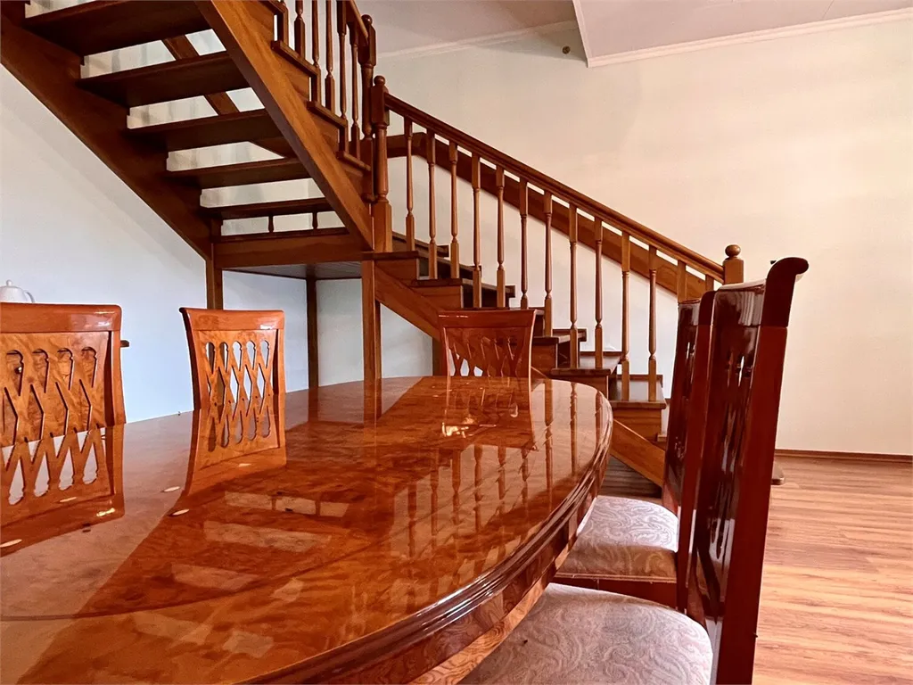 5-комнатный Дом