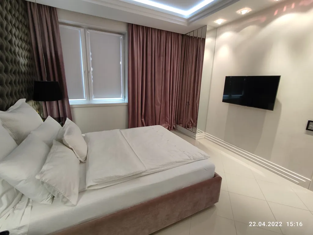 Апартаменты люкс в 100 м от Королевских ворот