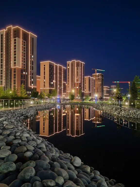 Квартира с видом на сквер Героев России