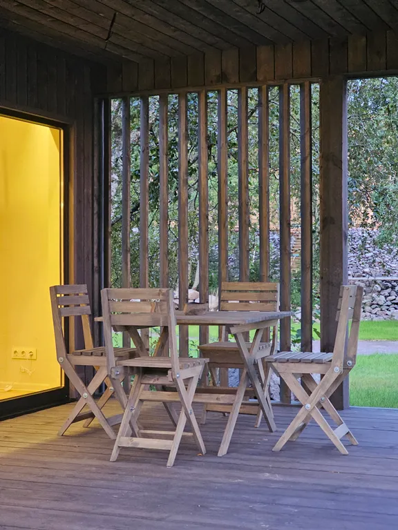 Вилла Nelli с видом на озеро и зоной барбекю среди каменной россыпи