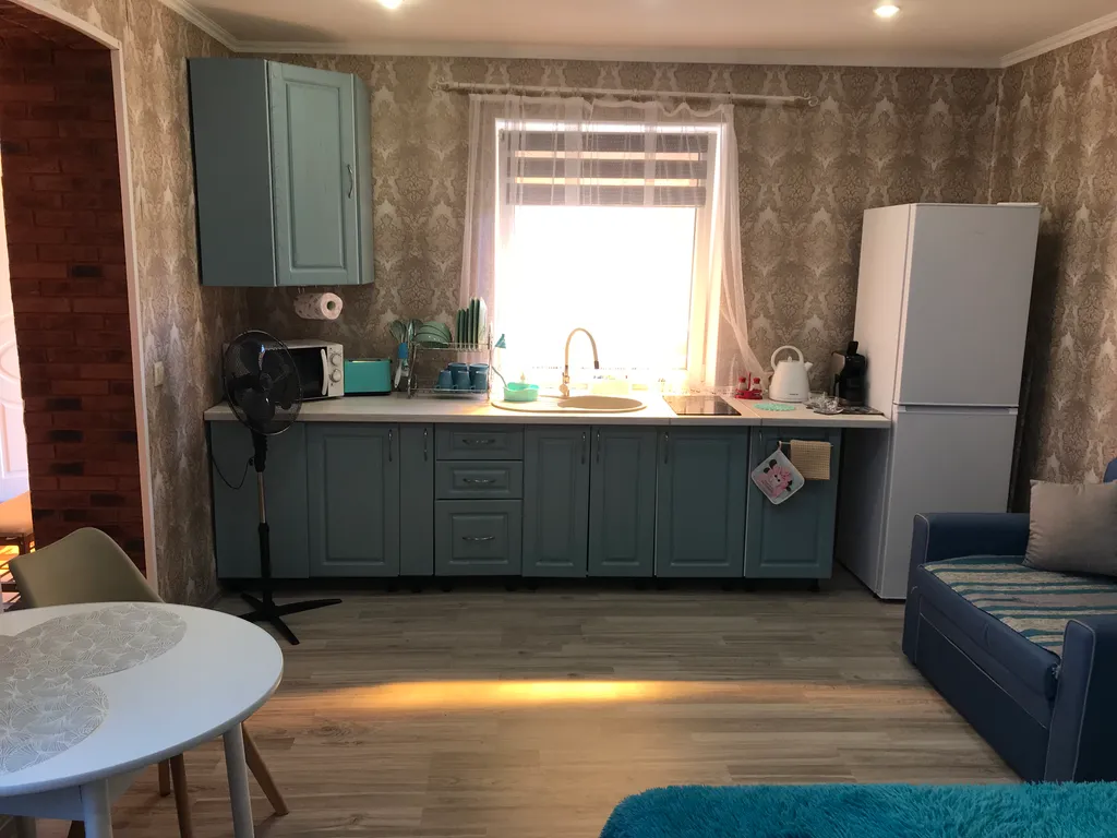 Квартира-студия с отдельным входом с парковкой