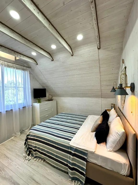 Монсардный этаж в стиле шале