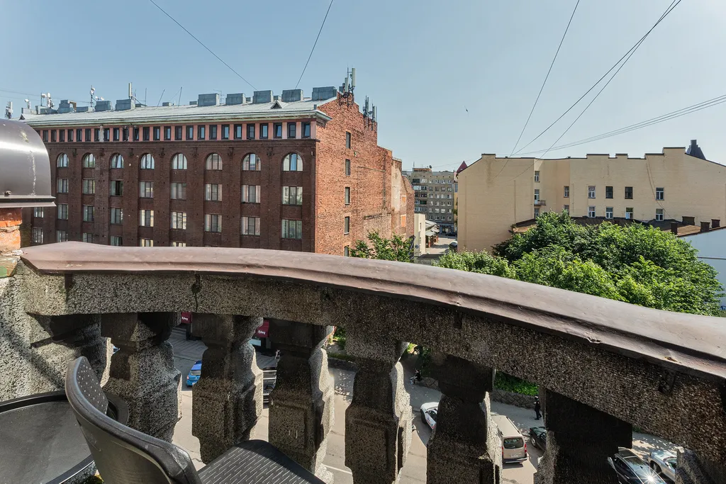 J&N Apartments Дизайнерская видовая студия с балконом