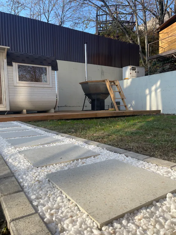 Уютный дом с баней, чаном и видом на горы