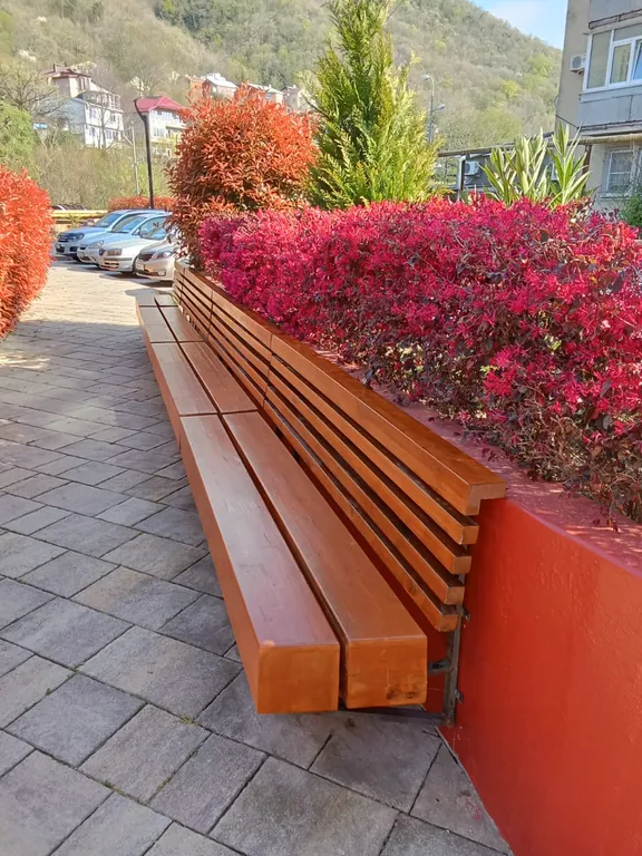 Студия с изумительным видом из окна на реку и горы