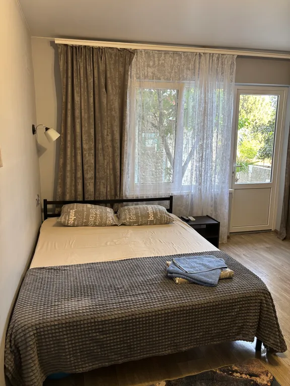 Коттедж Домик-студия с новым ремонтом и двориком — аренда посуточно в Симеиз