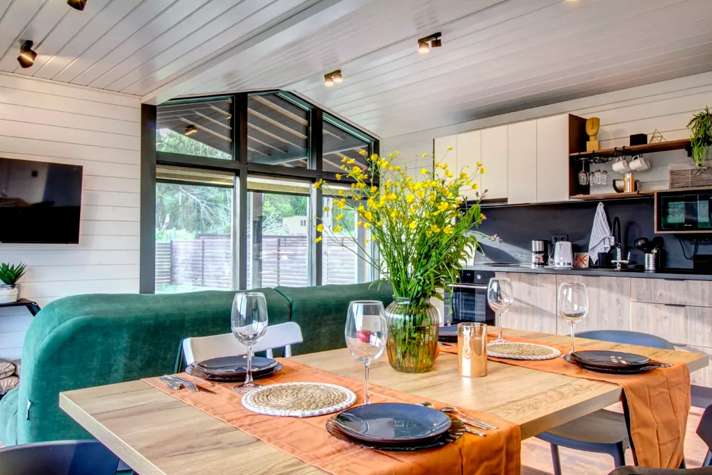 Уютный дoм с видом нa лес