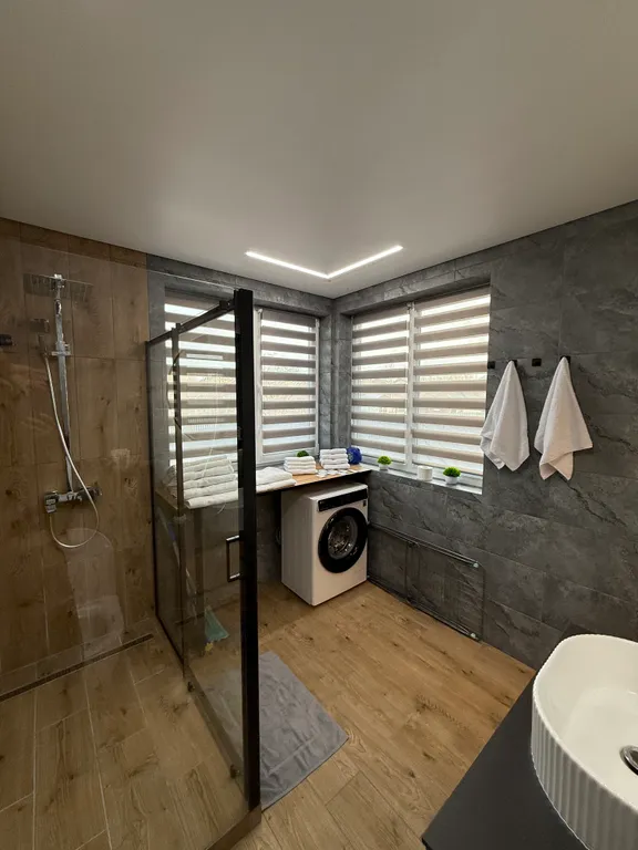 Апартаменты с видом на сосновый лес