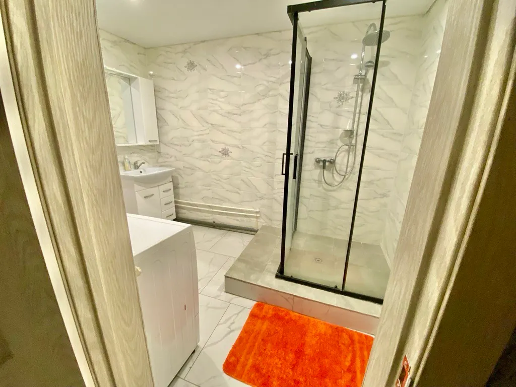 Просторная и уютная квартира с шикарным видом из окна!