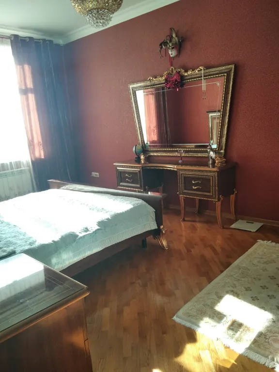 Квартира Трехкомнатная квартира в центре — Махачкала
