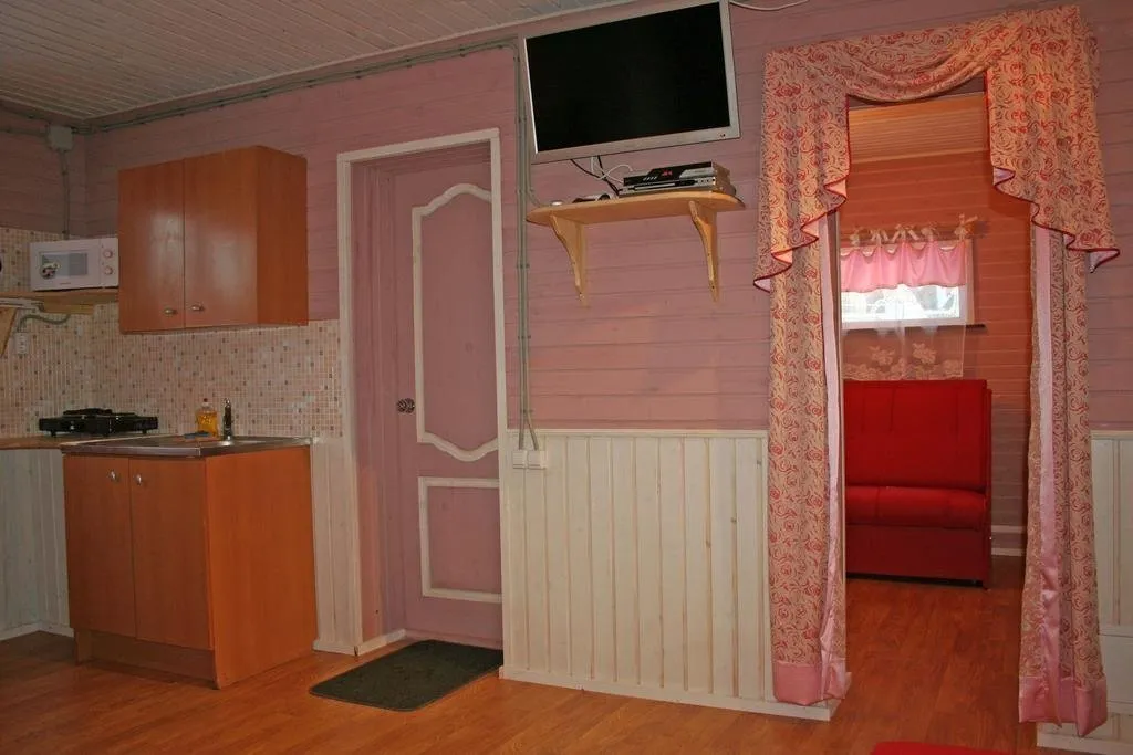 Коттедж Коттедж Маленький флигель — Луга