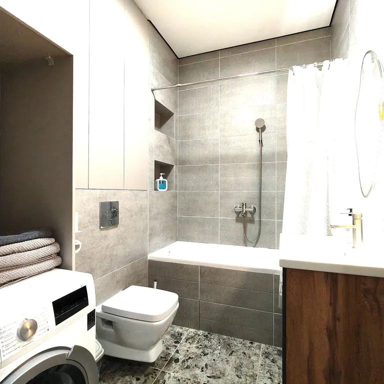 Студия около ЖД вокзала