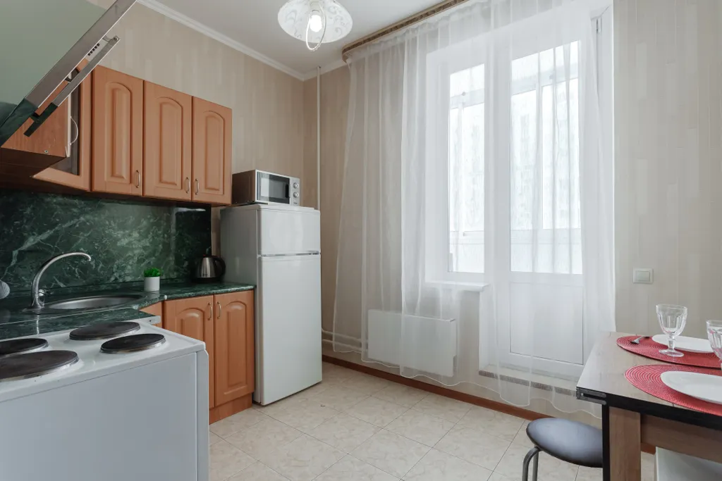 Большая 1-комнатная квартира с отдельной кухней