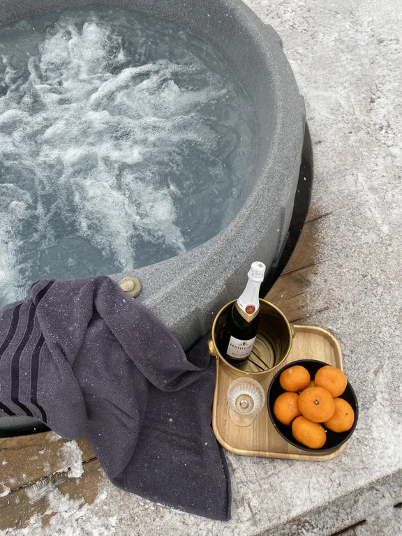 Скандинавский дом с джакузи, сауной и видом на живописное поле