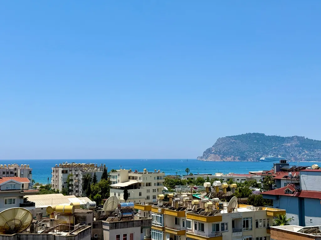 Luxury Flat 300m to the Beach