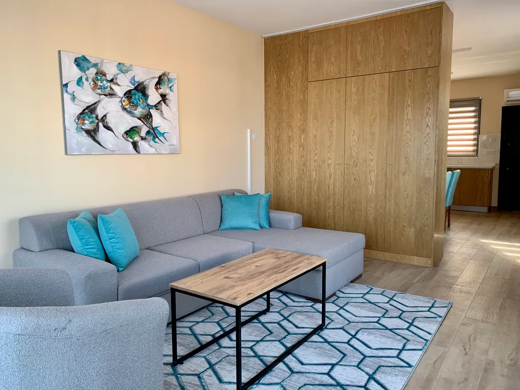 Апартаменты в современном комплексе рядом с морем