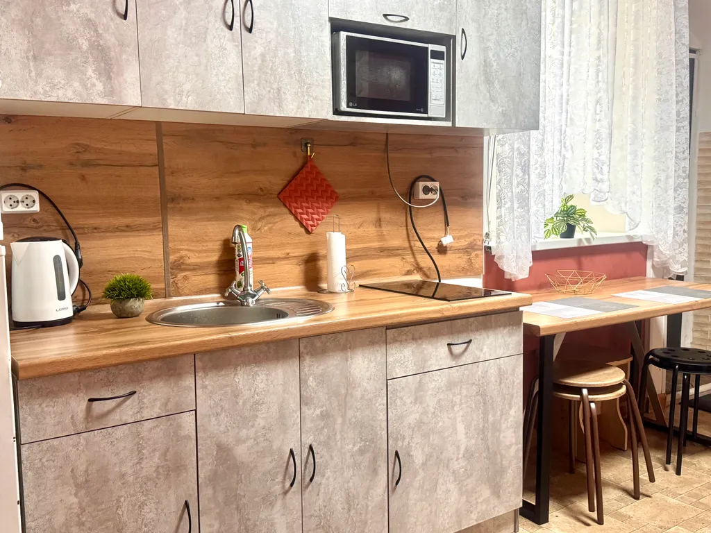 Уютная Евродвушка с отдельным входом/выходом в центре города Уссурийск