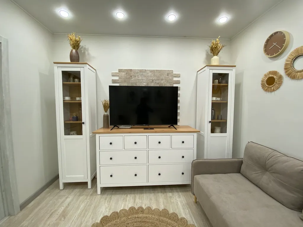 Апартамент Сканди с балконом и отдельной спальней