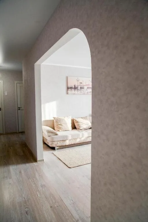 Светлая, уютная трехкомнатная квартира Белые ночи