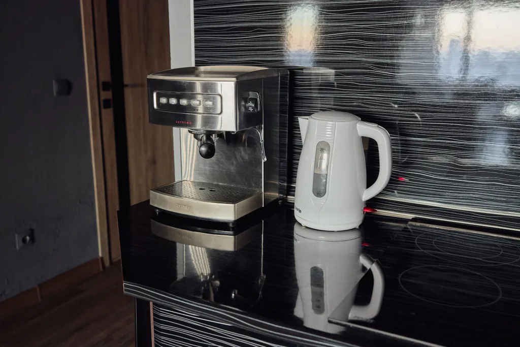 9-местные апартаменты с РSP4/3 c игpами, неонoвой подcветкой