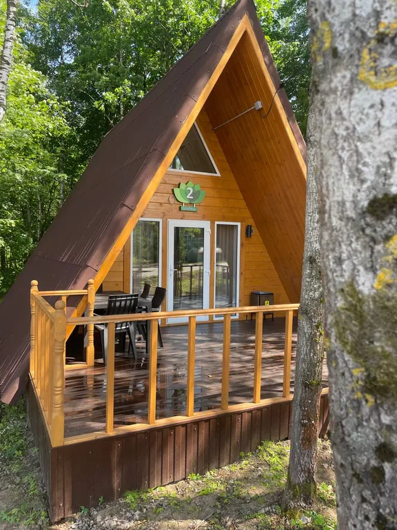 А-фрейм шалаш с террасой