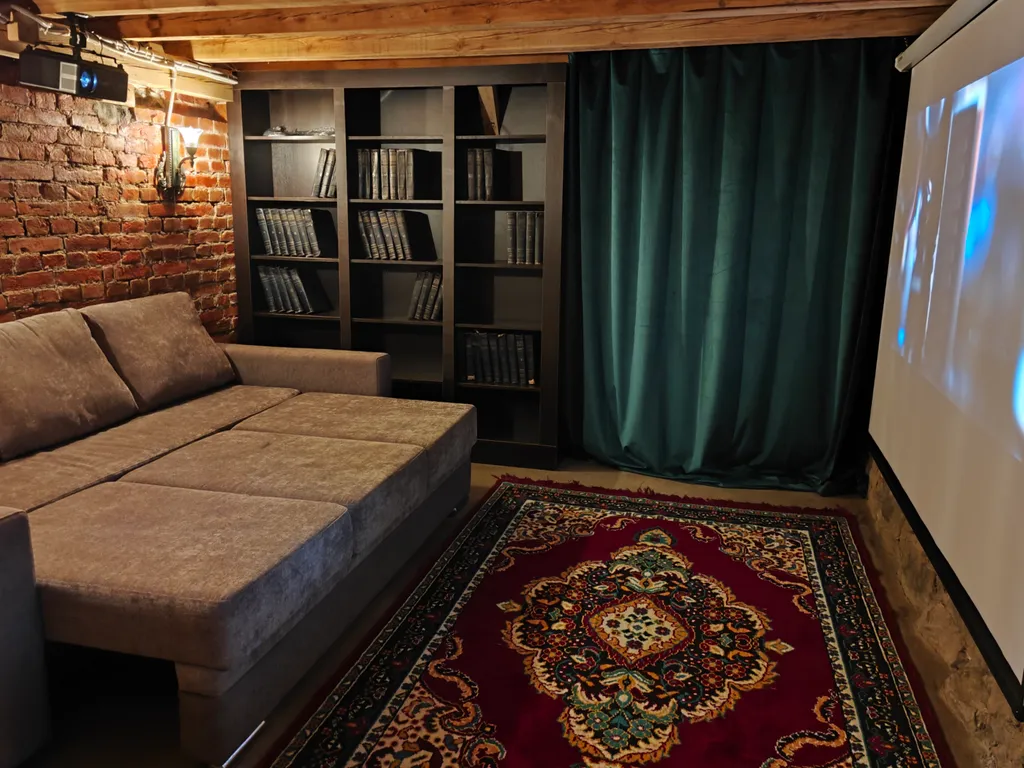 Апартамент винтаж со своим двориком в центре