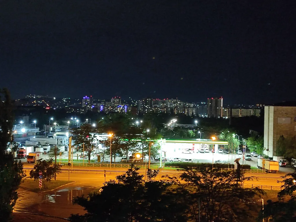 Уютная квартира рядом Ашан, с красивым видом на город