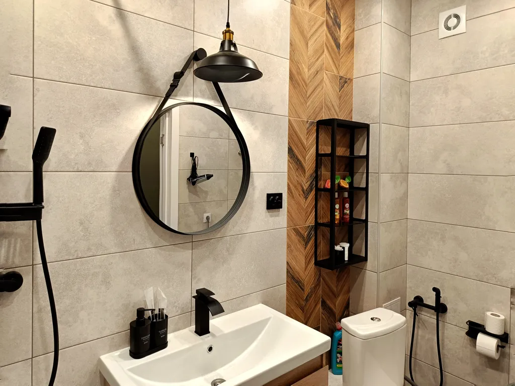 Светлая квартира рядом с ТЦ «Премьер» от Kravc Group