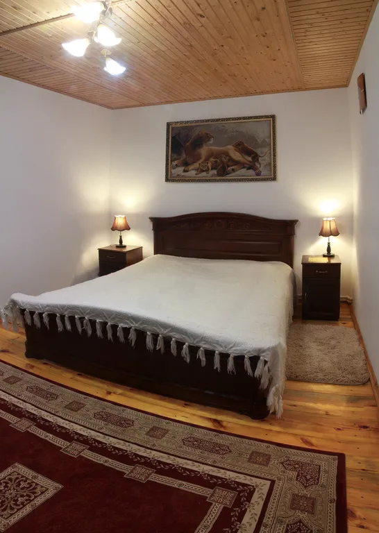 Коттедж Дом 3 спальни, большой двор беседка мангал усадьба Можжевеловый дворик — Айвовое