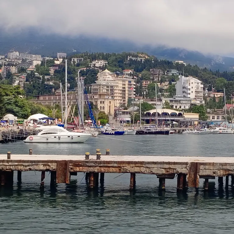 Апартаменты с видом на море и горы