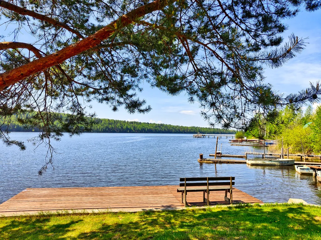 Уютный дом на берегу реки Чусовая