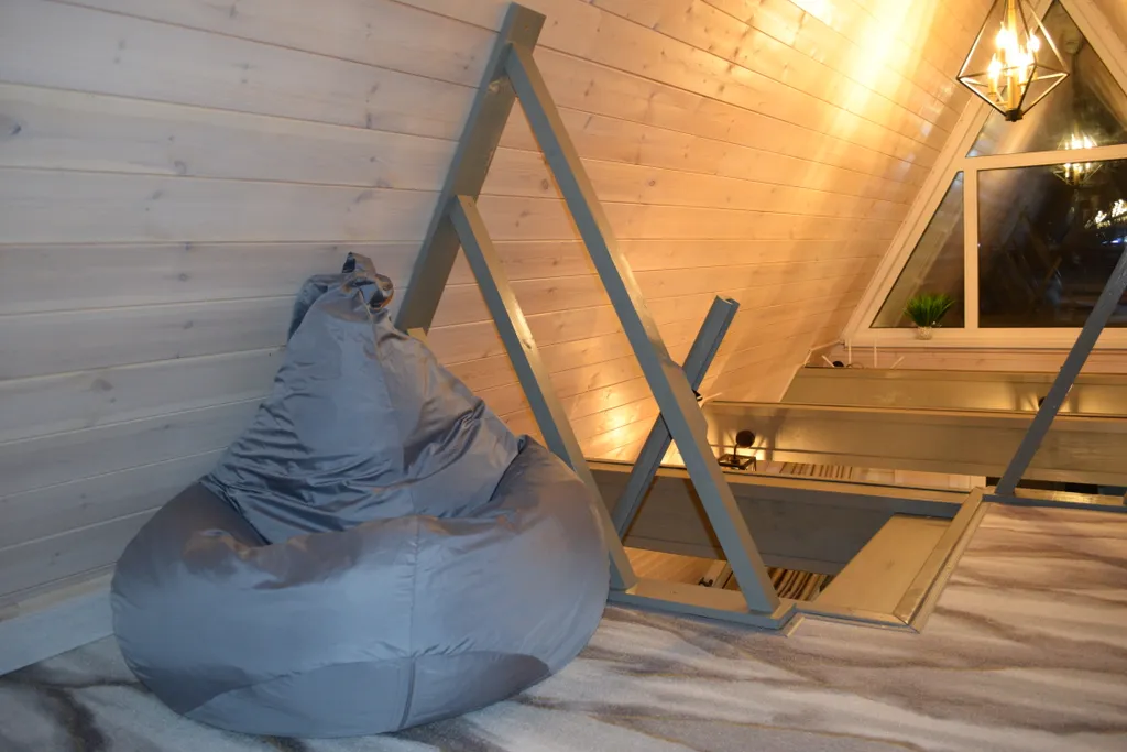 Уютный а-фрейм в деревне