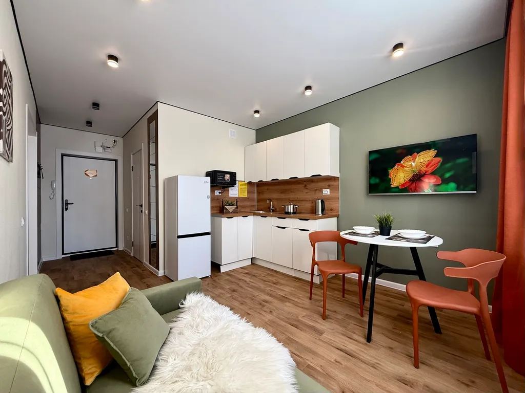 Квартира на Автомобилистов, 15 от компании Хоум Отель